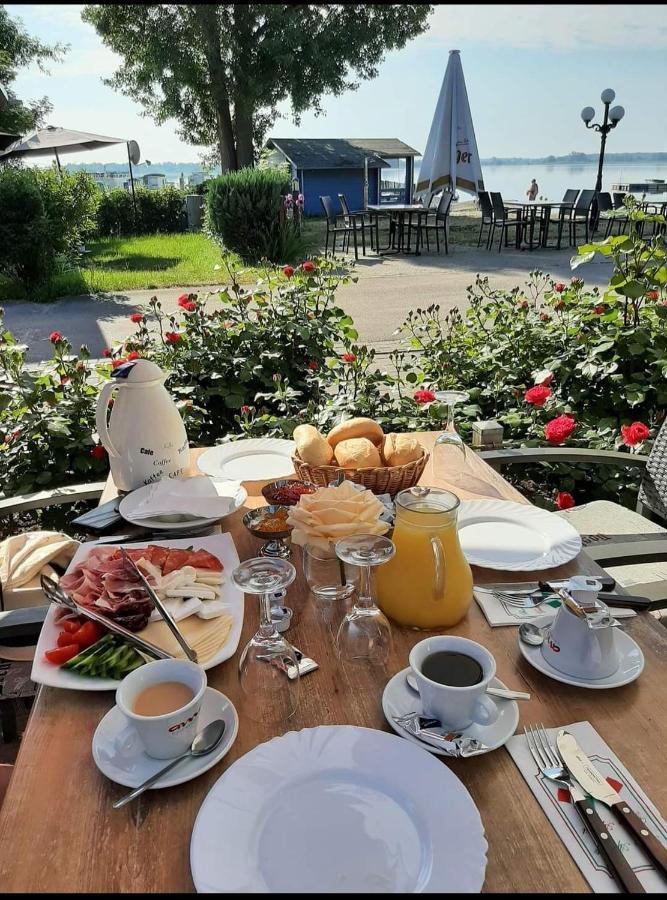 Comtesse-Camping Plauer See Brandenburg  Exteriör bild